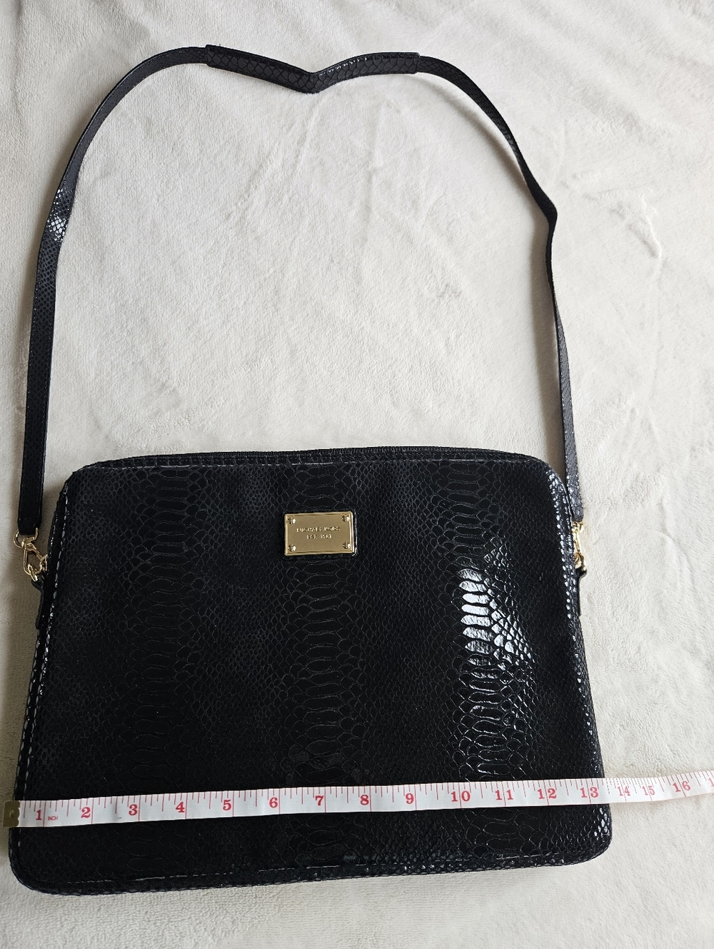 NWOT Michael Kors Black Faux-Snake Laptop case. - Picture 4 of 9
